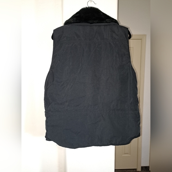 Sierra Designs Black Vest with Faux Fur Collar Size 12 - Picture 2 of 7